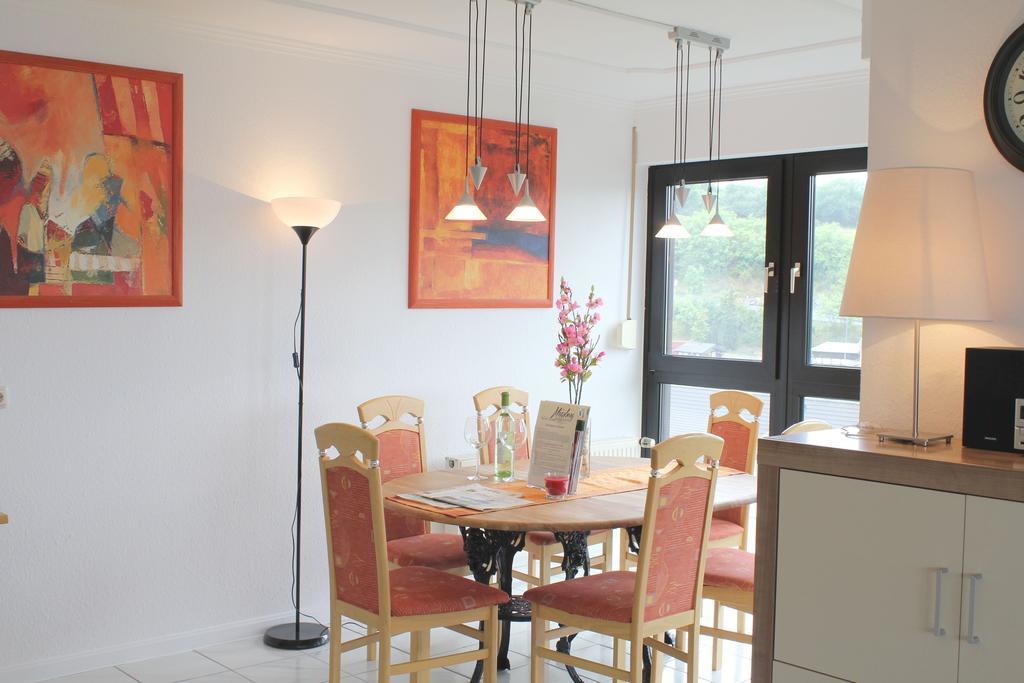 Ferienwohnung Seeblick Schalkenmehren Pokoj fotografie