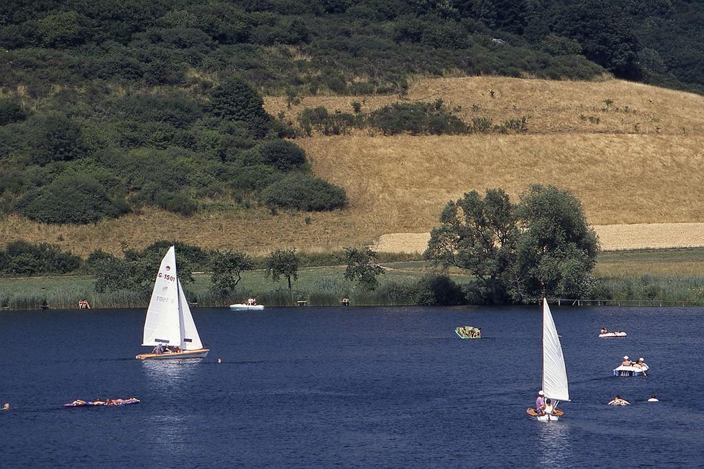 Ferienwohnung Seeblick Schalkenmehren Pokoj fotografie