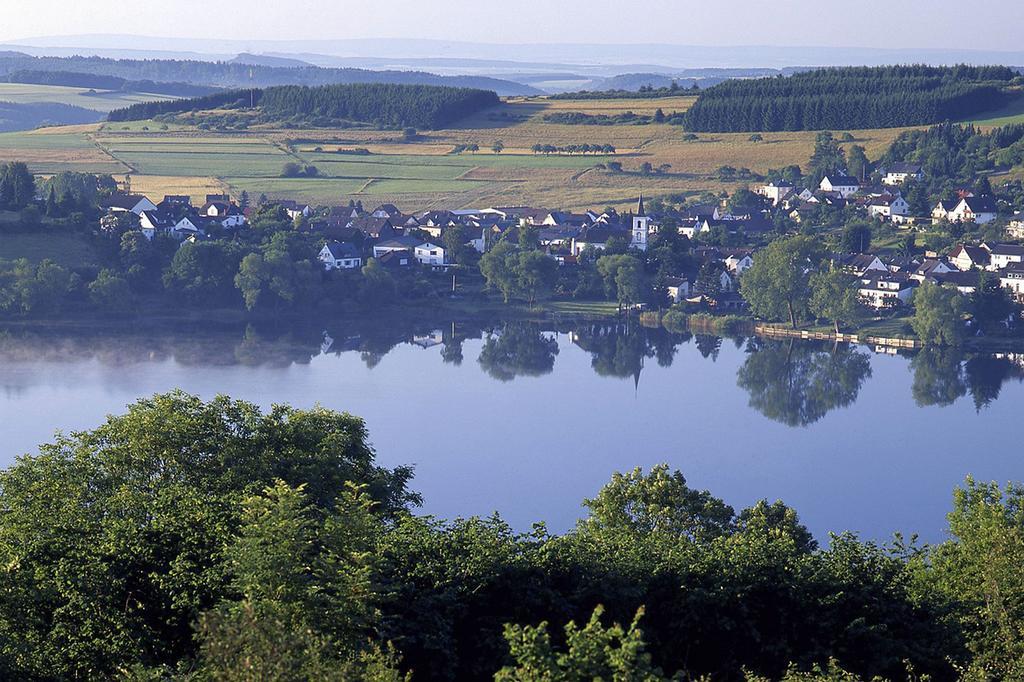 Ferienwohnung Seeblick Schalkenmehren Pokoj fotografie